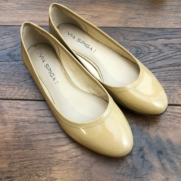 Via Spiga Beige Patent Flats - Size 5 - Picture 2 of 11